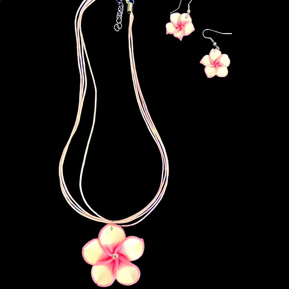 PINK AND WHITE CLAY FLORAL NECKLACE AND EARRING SET